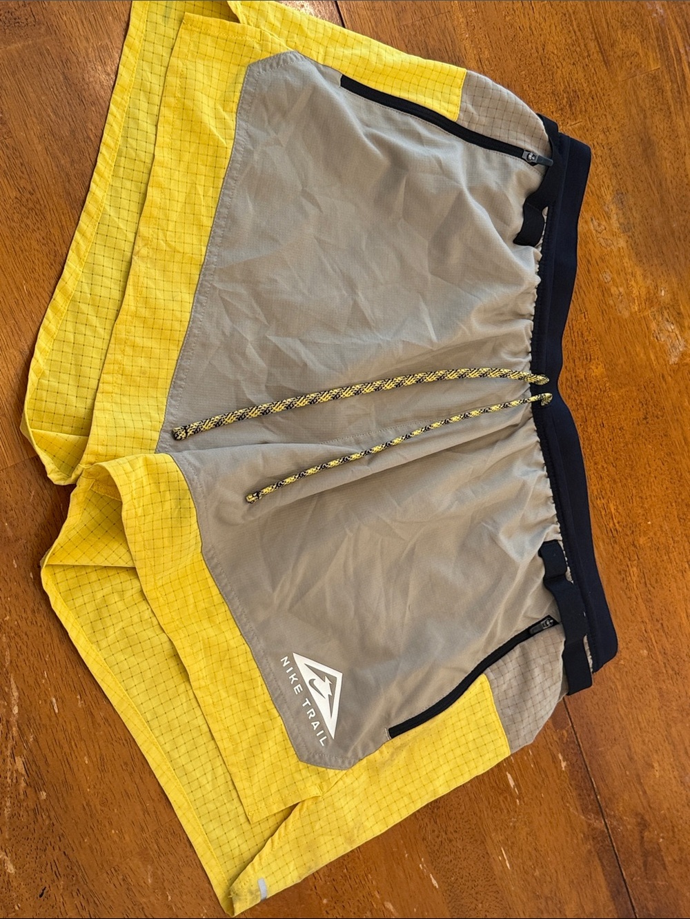 Nike Men's Yellow and Gray Trail Running Shorts xl